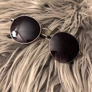 Sunglasses, round frame🕶